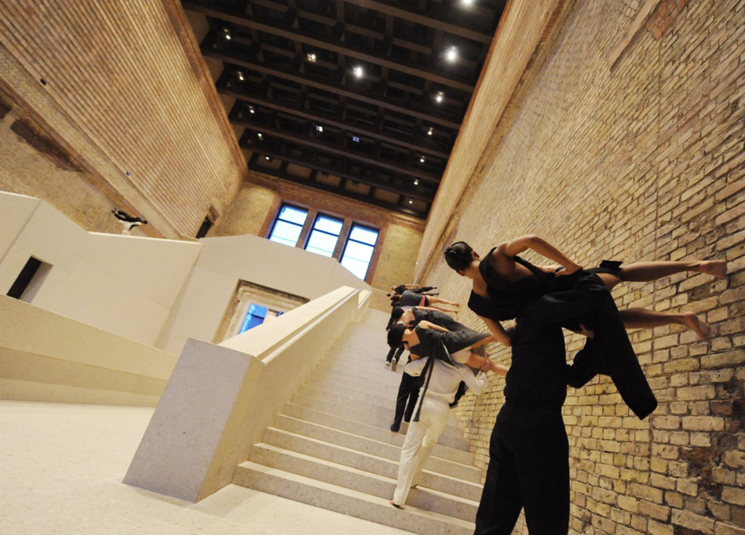 Tanzperformance im Neuen Museum