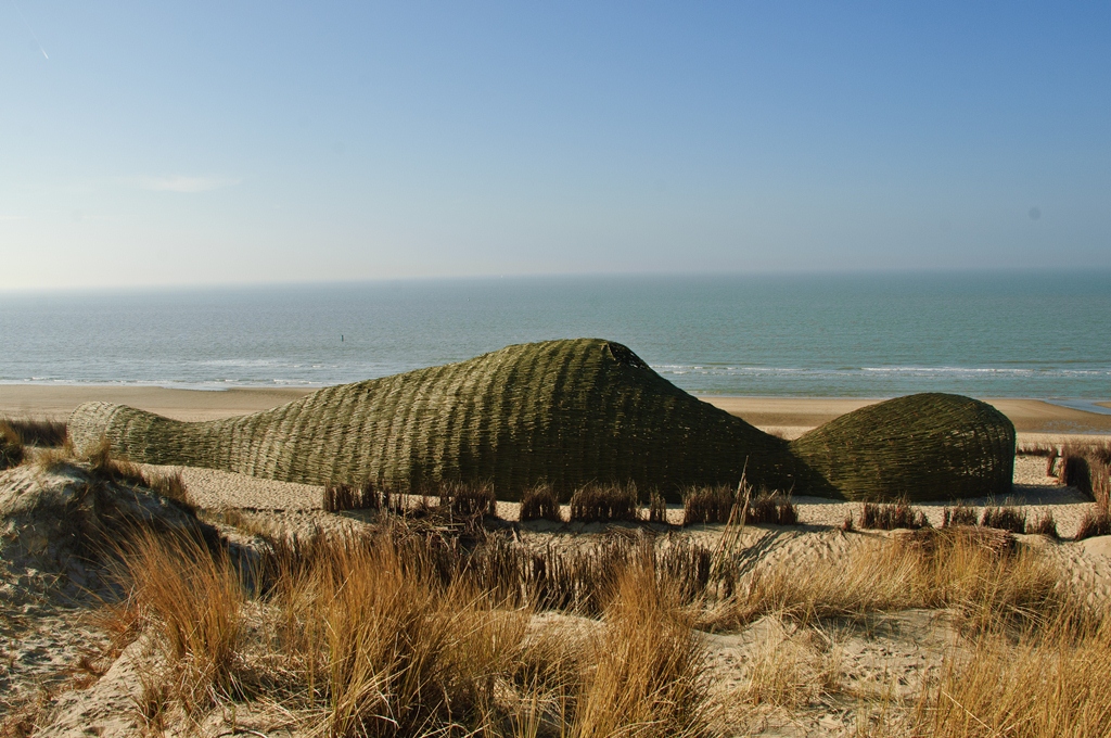 Sandworm_by_Marco_Casagrande_@_Wenduine,_Belgium