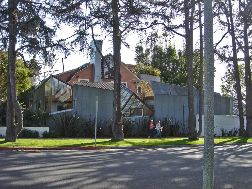 Gehry_House_-_Image01