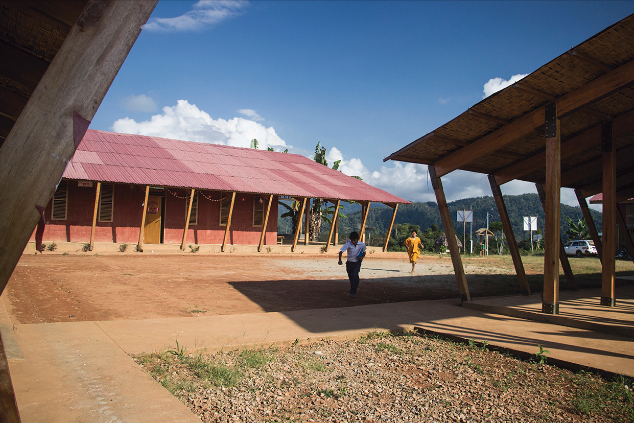 Escuela en Chuquibambilla Arquine