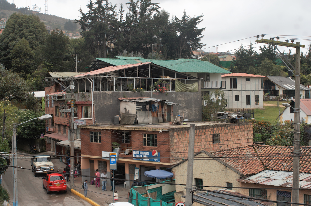 Espacios San Isidro Patios Entre El Bosque Y El Paramo Con Vistas A La Ciudad Arquine